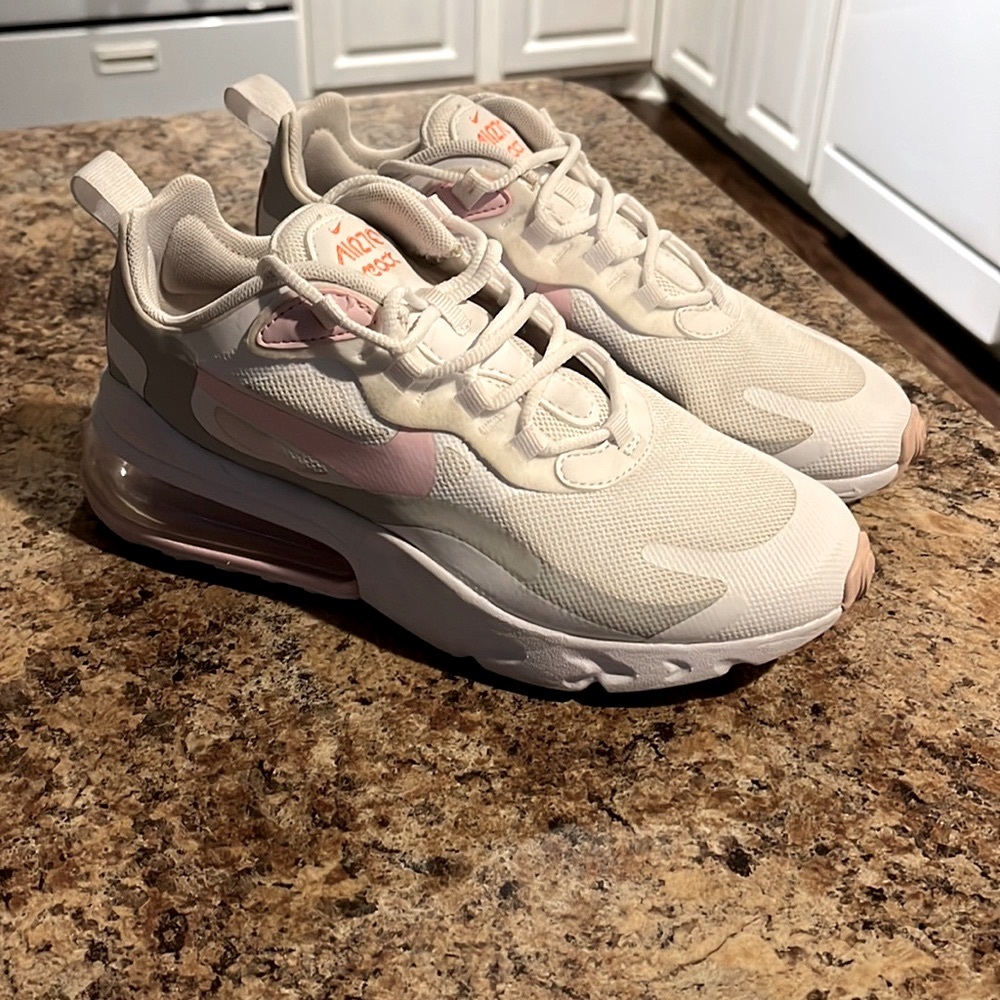Womens Nike Air Max 270 React